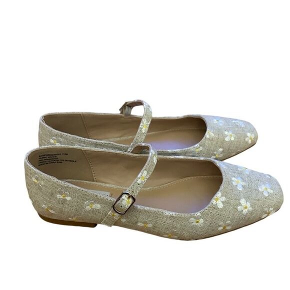 Steve Madden Tan White Flower Mary Jane Ballet Flats Shoes Size 7.5 - Picture 2 of 8